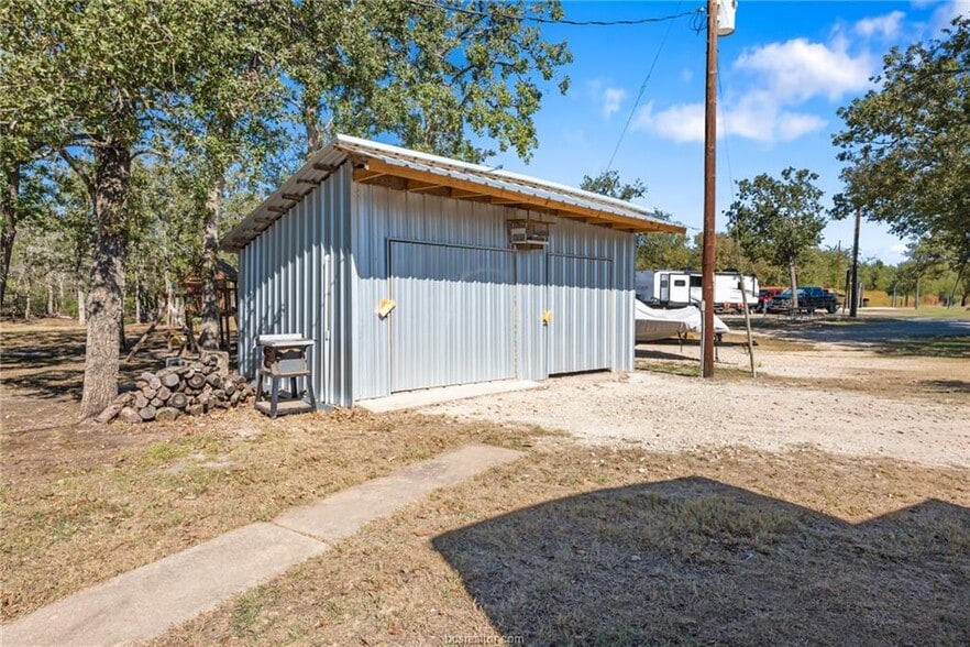 More Photos Of 105 Lake Forest Ln, Somerville Manufactured Housing Mobile Home Park For Sale