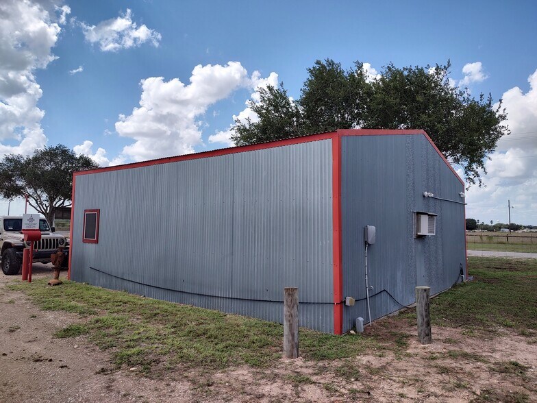 More Photos Of 108 Co 422 rd, Premont Self Storage For Lease