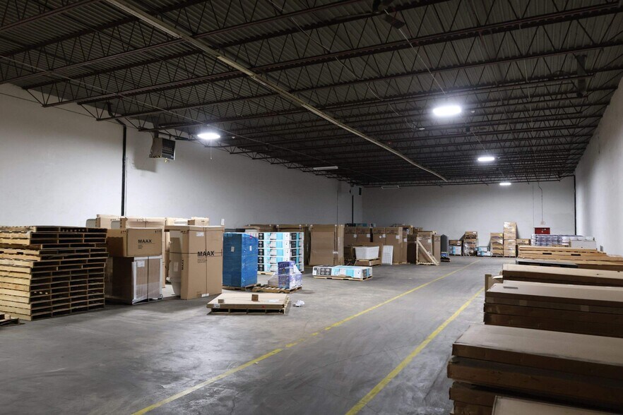 More Photos Of 6741 Old Collamer Rd, East Syracuse Warehouse For Lease