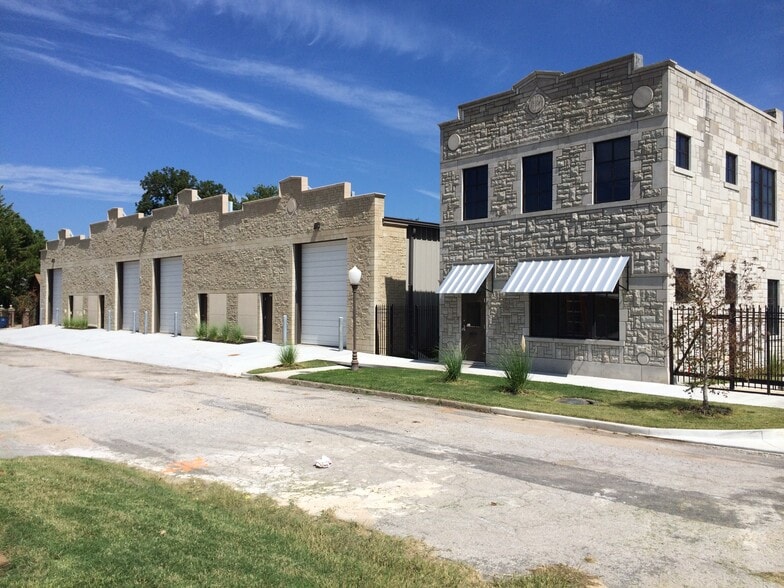 Primary Photo Of 537 S Victor Ave, Tulsa Office For Lease