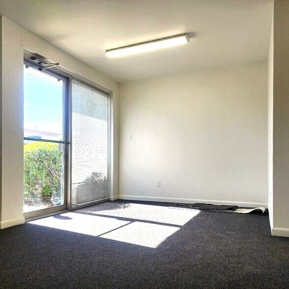 More Photos Of 506 E Juanita Ave, Mesa Warehouse For Lease