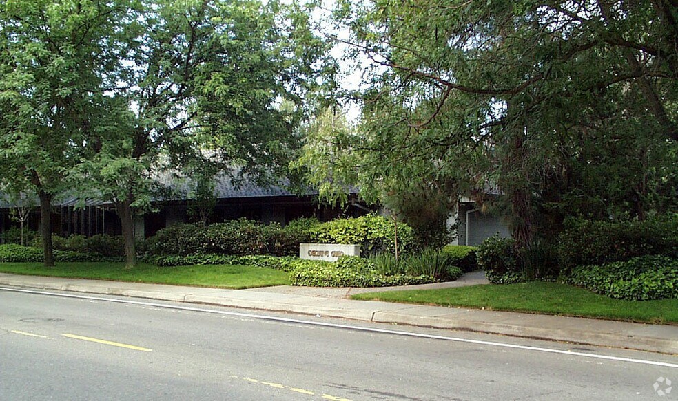 More Photos Of 755-797 University Ave, Sacramento Medical For Sale