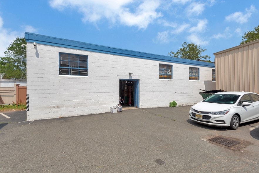 More Photos Of 322 Belleville Tpke, North Arlington Office For Sale