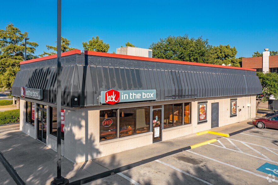 More Photos Of 3701-3775 S Cooper St, Arlington Unknown For Lease