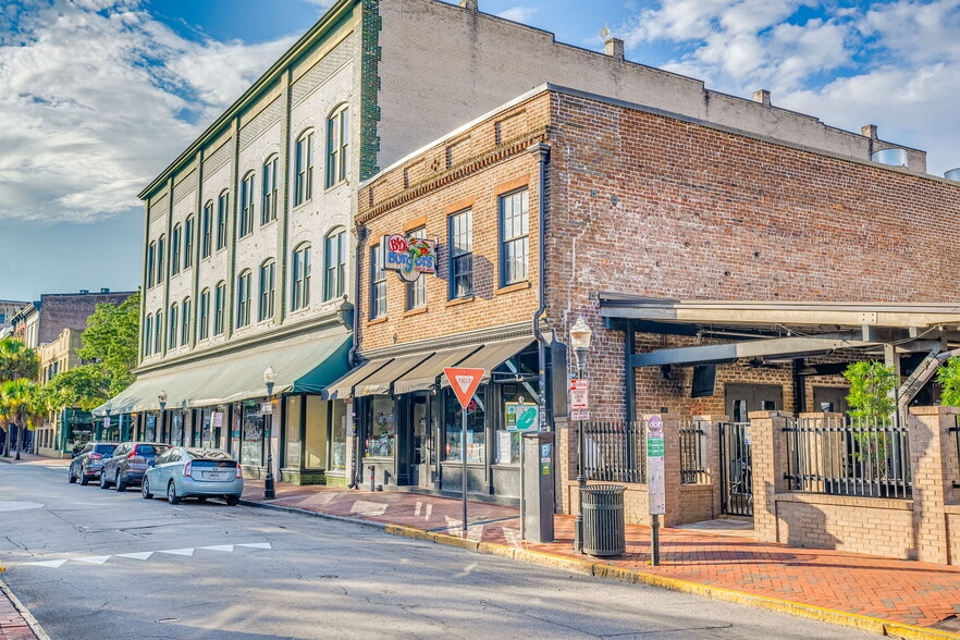 More Photos Of 209 W Congress St, Savannah Restaurant For Sale
