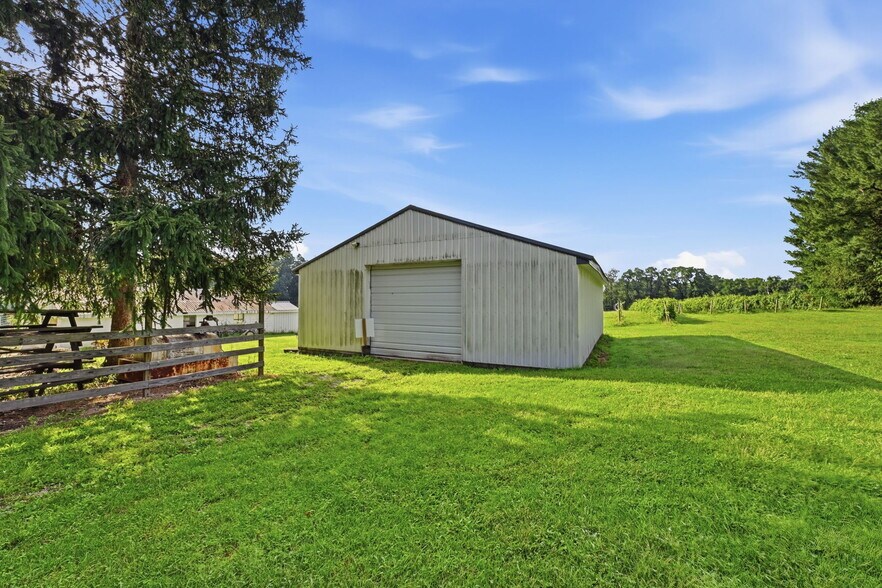 More Photos Of 2637 S Cleveland Massillon Rd, Barberton Winery Vineyard For Sale