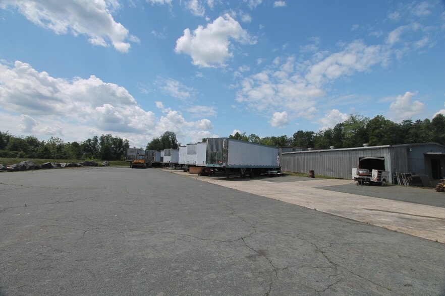 More Photos Of 800 Bird St, Scottsville Manufacturing For Sale