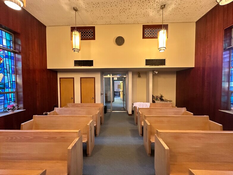 More Photos Of 1400 S Austin Blvd, Cicero Shelter For Sale