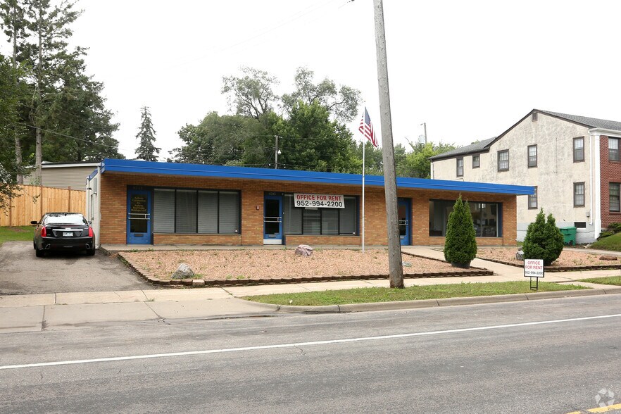 More Photos Of 6213-6217 W Lake St, Saint Louis Park Office For Lease