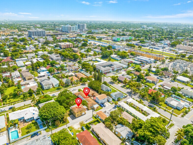More Photos Of 1943-1947 Buchanan St, Hollywood Apartments For Sale
