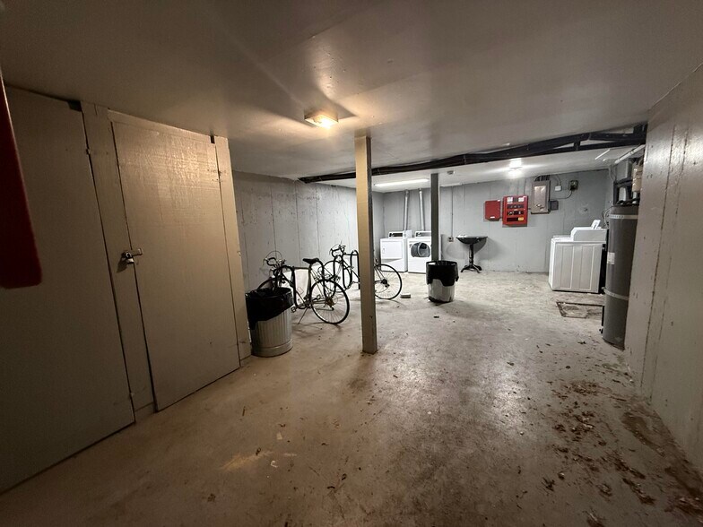 More Photos Of 5625 SE Gladstone St, Portland Apartments For Sale