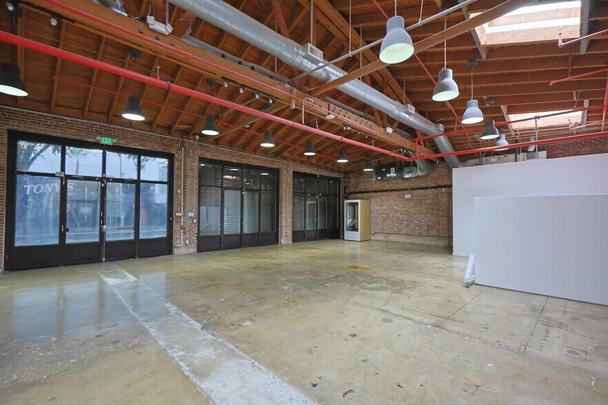 More Photos Of 2014-2022 E 7th St, Los Angeles Office For Lease