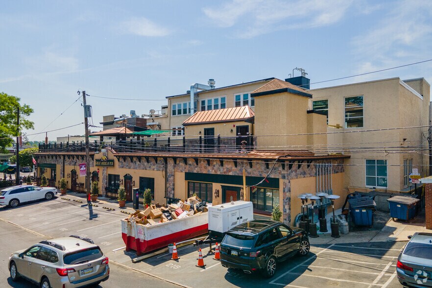 More Photos Of 134 N Wayne Ave, Wayne Office For Lease