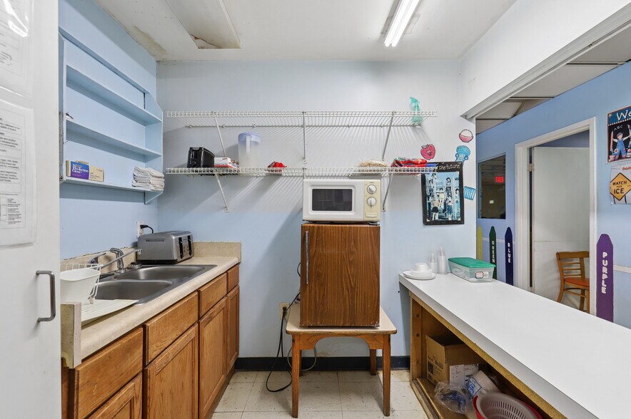 More Photos Of 217 Wells Rd, Orange Park Schools For Sale