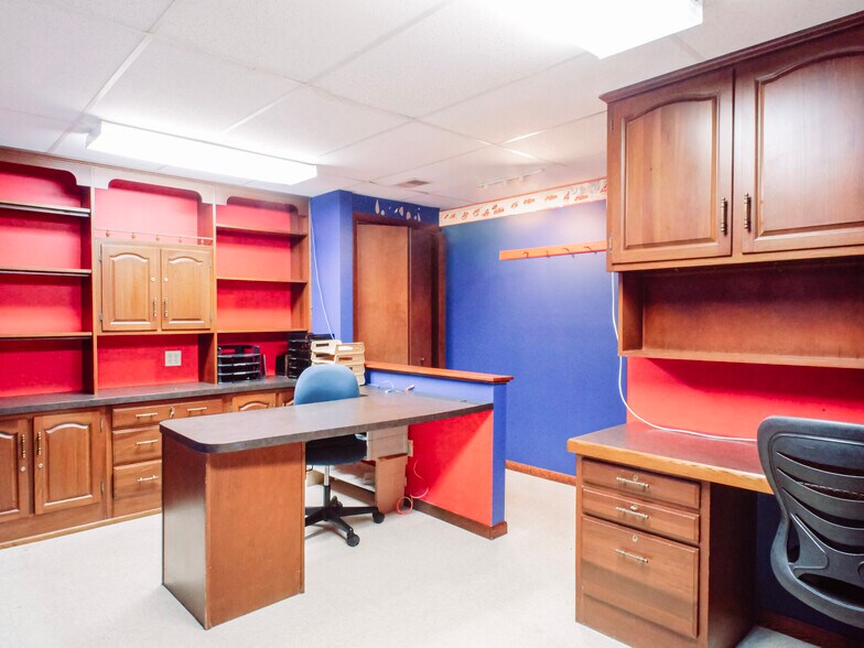 More Photos Of 603 N State St, Girard Medical For Sale