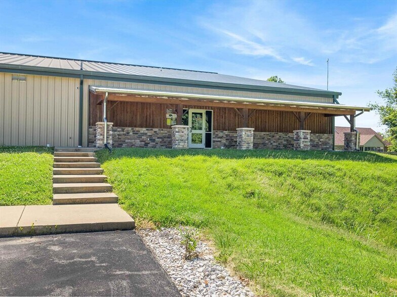 More Photos Of 6976 W Louisville Ln, Owensboro Light Manufacturing For Sale