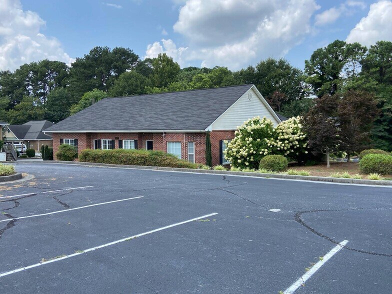 Primary Photo Of 3185 Cherokee St, Kennesaw Medical For Lease
