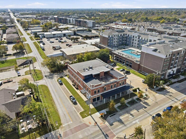 More Photos Of 140 E Main St, Lewisville Office For Sale