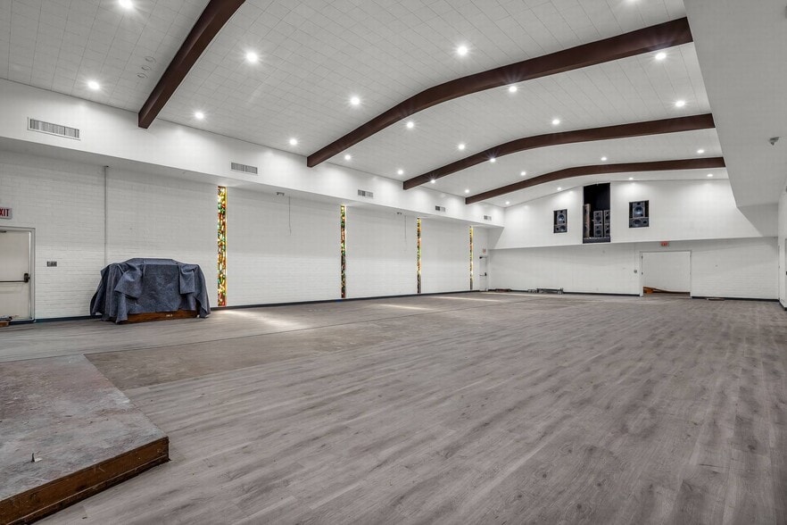 More Photos Of 7707 Florence Ave, Downey Religious Facility For Sale