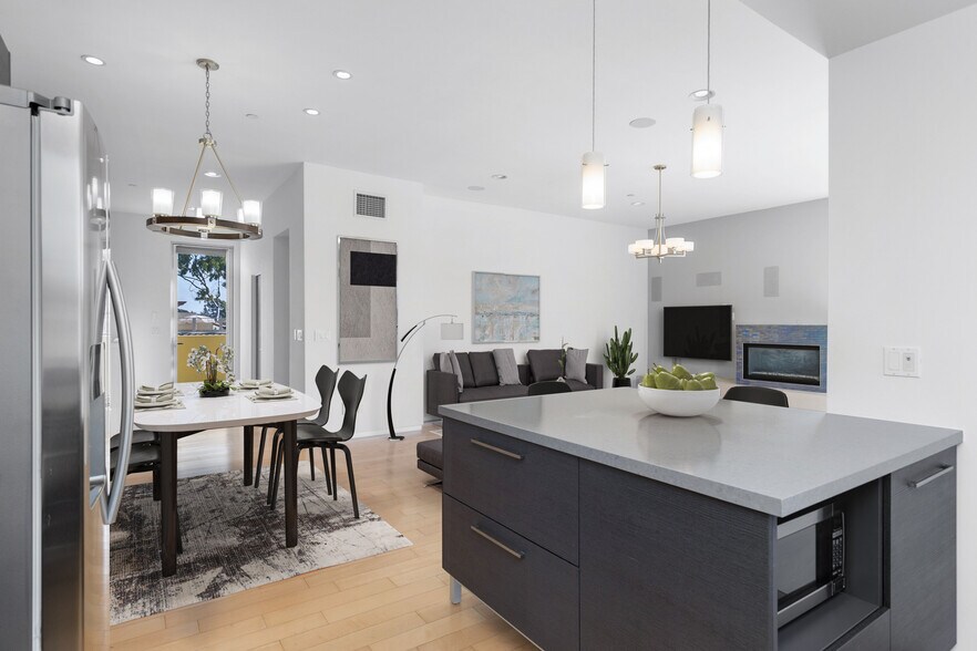 More Photos Of 930-932 Manhattan Beach Blvd, Manhattan Beach Office Residential For Sale