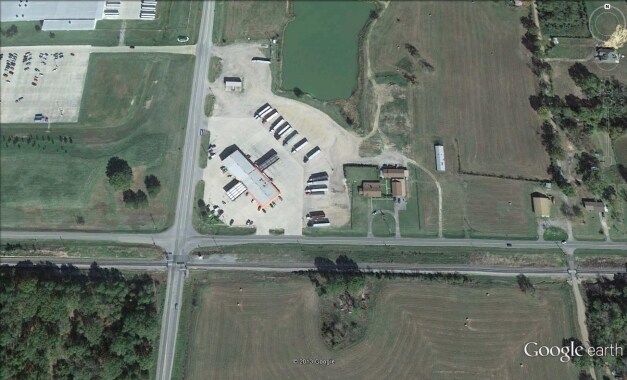 Primary Photo Of 3309 Sterlin Hurley Ind Hwy, Clarksville Service Station For Sale