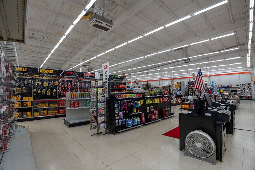 More Photos Of 3321 Holley Rd, Lizella Freestanding For Sale