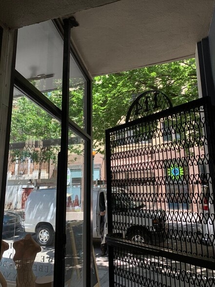 More Photos Of 114 S 19th St, Philadelphia Apartments For Lease