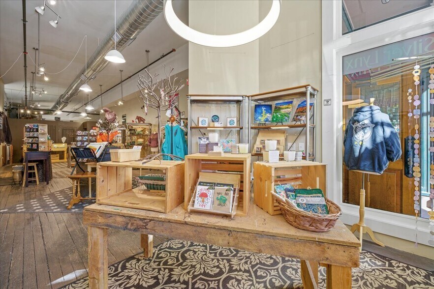 More Photos Of 700-720 Main St, Ouray Storefront For Sale