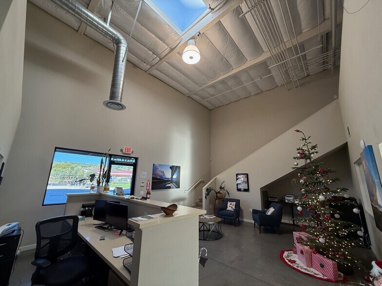 More Photos Of 224 Highway 246, Buellton Office For Sale
