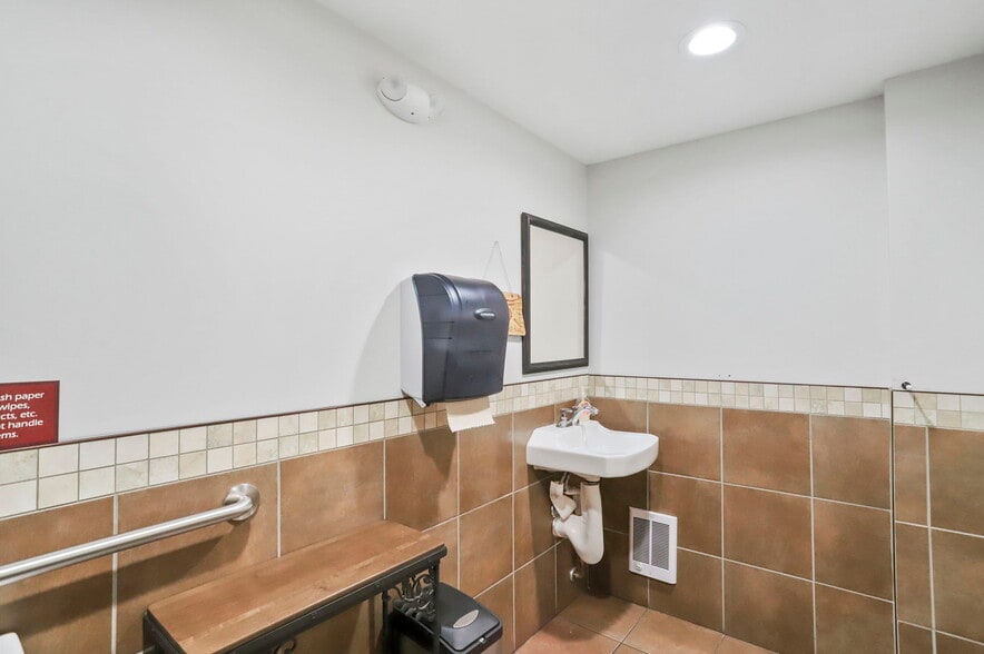 More Photos Of 14035 Pennsylvania Ave, Hagerstown Restaurant For Sale