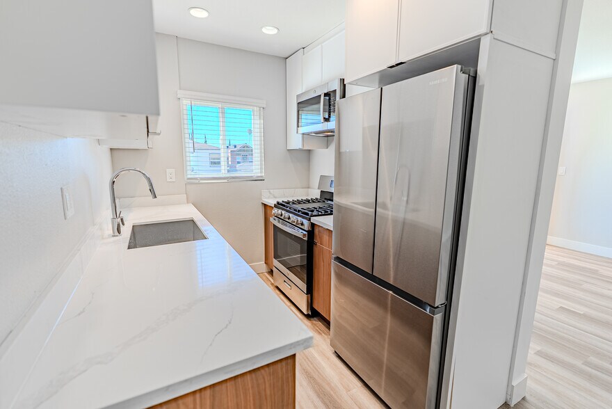More Photos Of 4659 North Ave, San Diego Apartments For Sale