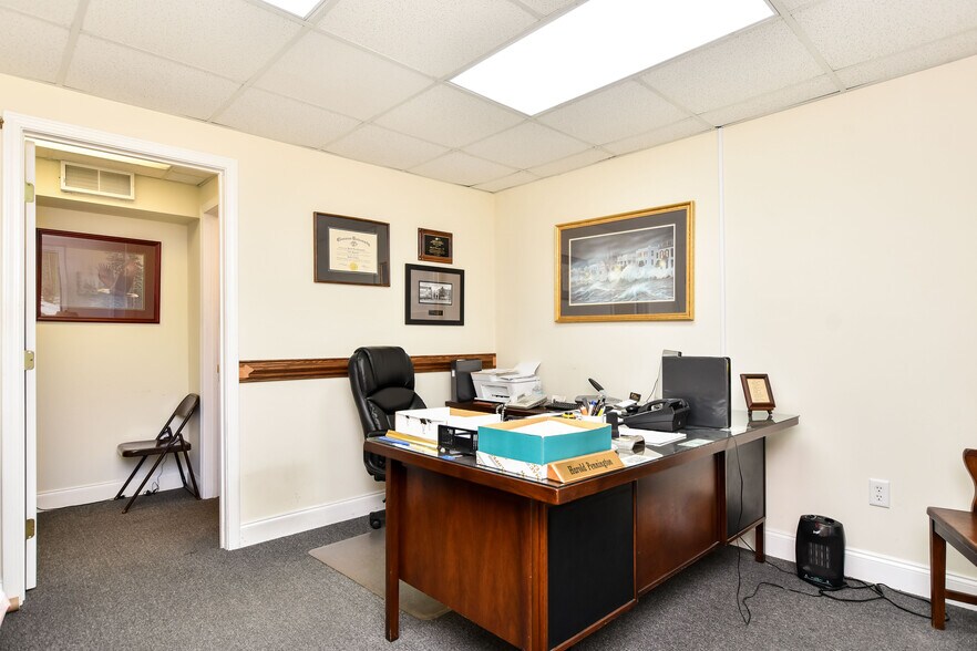 More Photos Of 124 N Charleston St, Blacksburg Warehouse For Sale