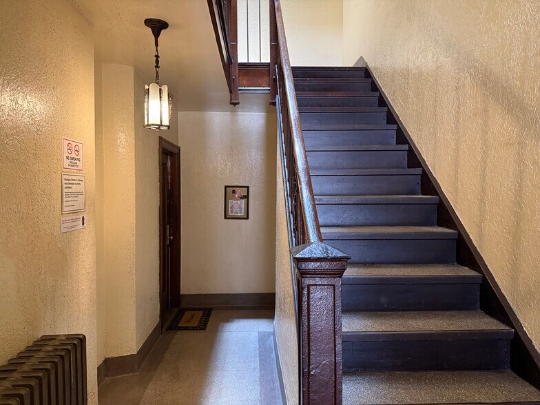More Photos Of 8161 Woodhaven Blvd, Glendale Apartments For Sale
