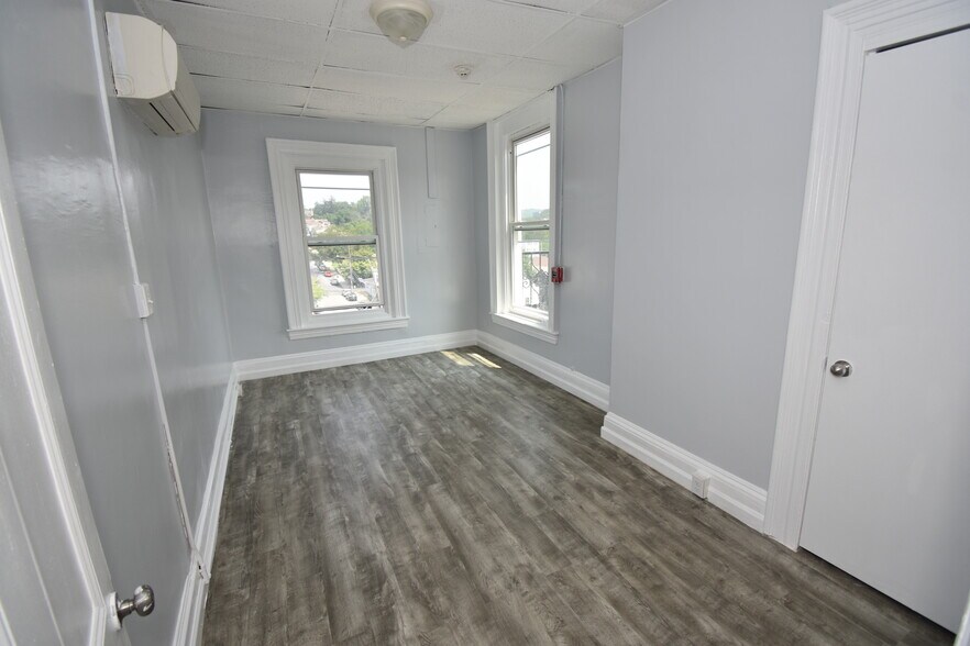 More Photos Of 701 Northampton St, Easton General Retail For Sale