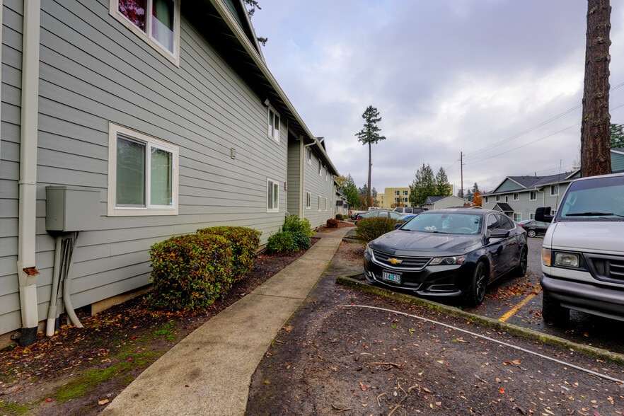 More Photos Of 16405 E Burnside St, Portland Apartments For Sale
