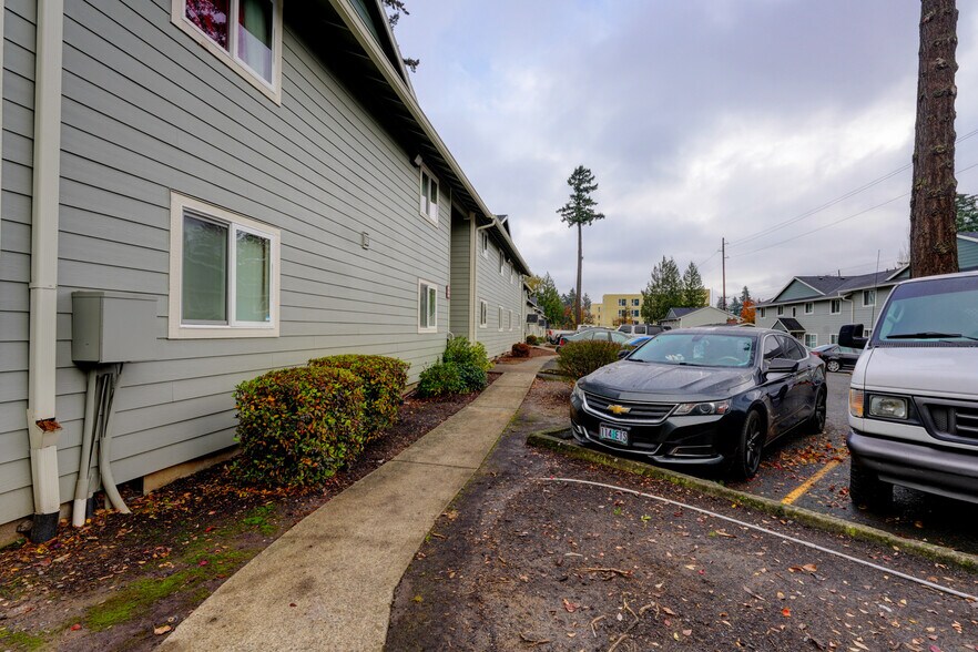 More Photos Of 16405 E Burnside St, Portland Apartments For Sale