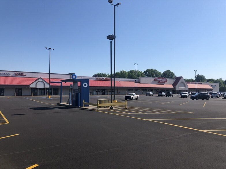 More Photos Of 6000-6052 Central Ave, Portage Storefront For Lease