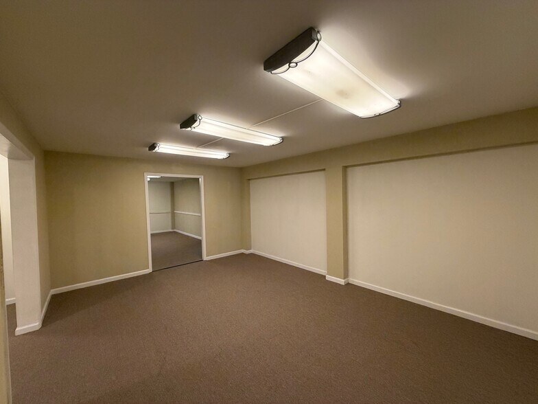 More Photos Of 2101 Bel Air Rd, Fallston Storefront Retail Office For Lease