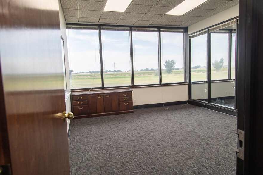More Photos Of 6905 Us-95 Hwy, Fruitland Office For Lease