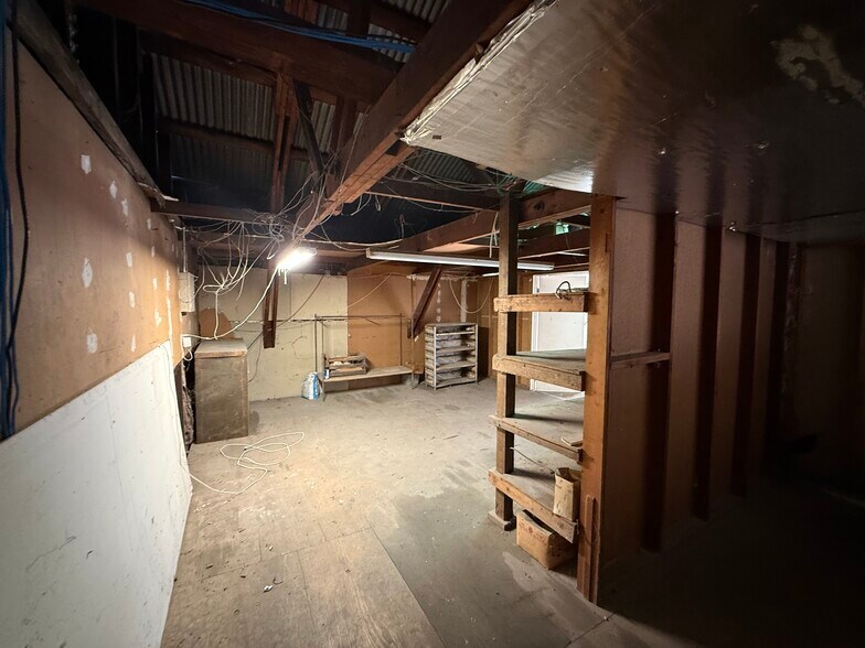 More Photos Of 2651 Henderson, Redding Warehouse For Sale