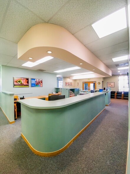 More Photos Of 10522 S Parker Rd, Parker Medical For Sale