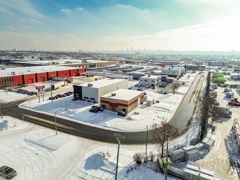 More Photos Of 5800 Rue Des Tournelles, Québec Warehouse For Lease