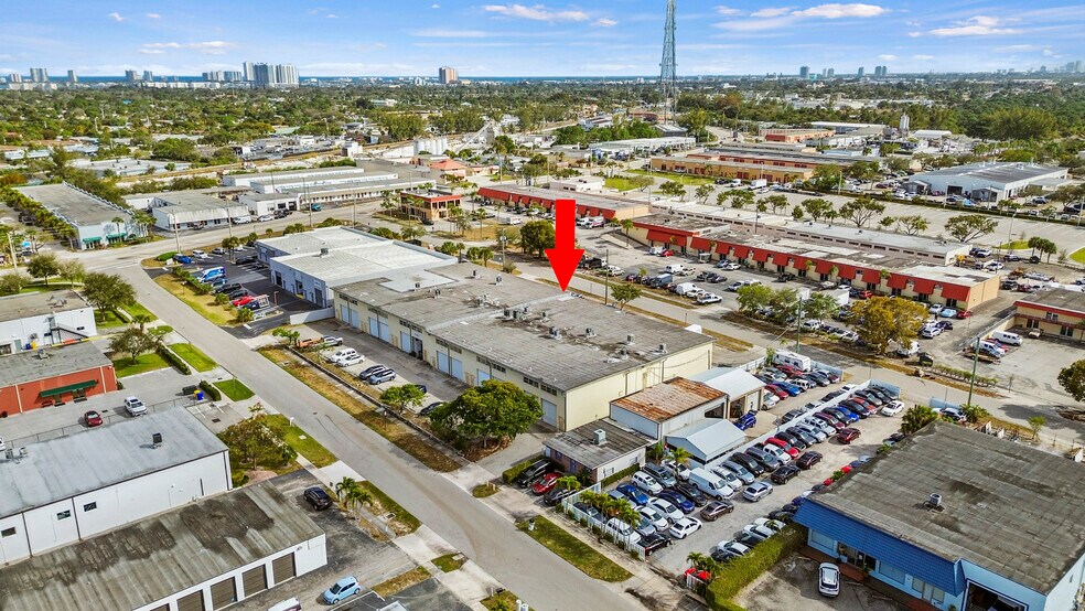 More Photos Of 1209 Gateway Rdg, Lake Park Warehouse For Sale