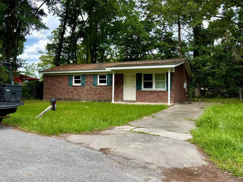 More Photos Of 1141 Bonnie Ln, Mount Pleasant Apartments For Sale