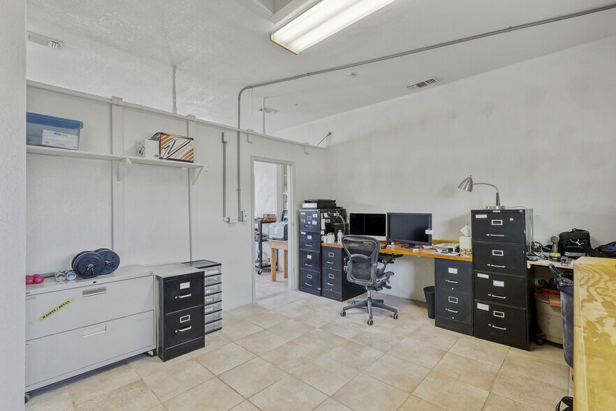 More Photos Of 301 E Calvary Rd, Fort Davis Specialty For Sale