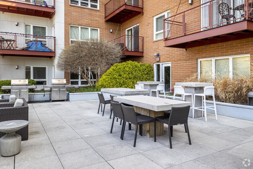 More Photos Of 1209 W Arthur Ave, Chicago Apartments For Lease