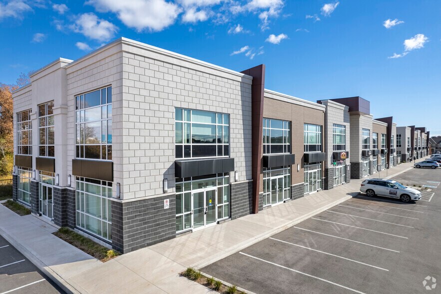 More Photos Of 3475 Rebecca St, Oakville Medical For Sale