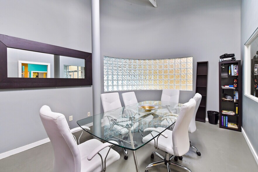 More Photos Of 650 Hamilton Ave SE, Atlanta Unknown For Lease