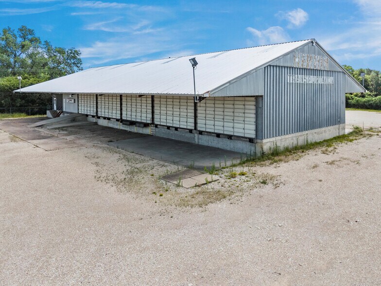 More Photos Of 324 S Lacy Dr, Waco Truck Terminal For Sale