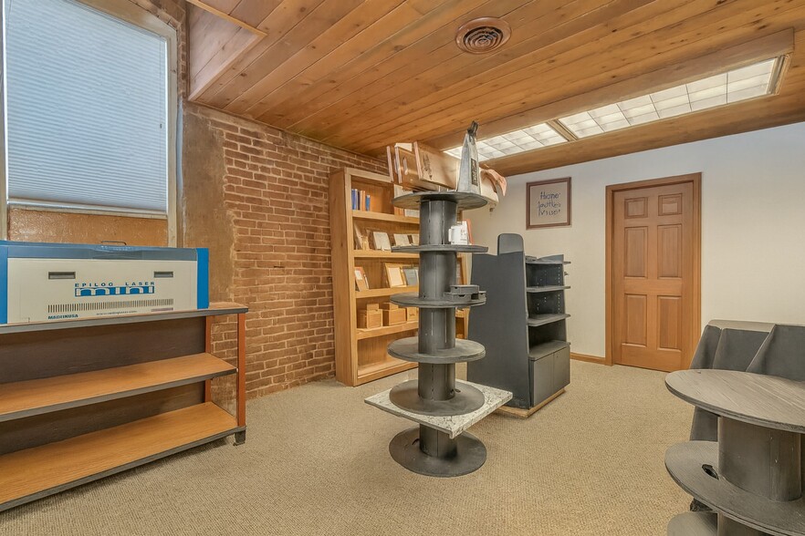 More Photos Of 928 Lincoln Ave, Steamboat Springs Specialty For Sale